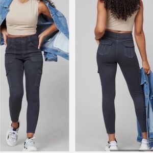 SPANX Women's Stretch Twill Ankle Cargo Pants